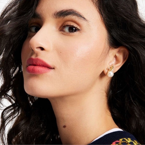 KATE SPADE • Dazzling Dragon Pearl Earrings - Picture 2 of 8